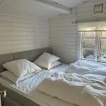 & Forrest House, Liseleje