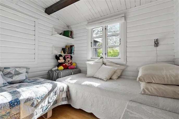 & Forrest House, Liseleje * Hundested